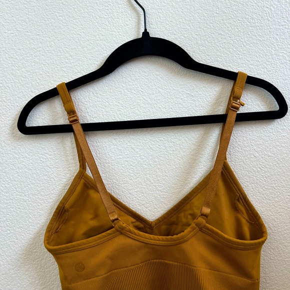lulu lemon bra 🍋 - Picture 2 of 4